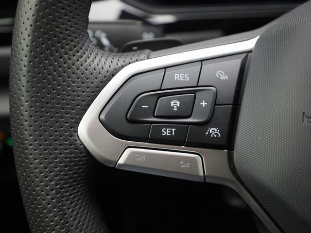 Volkswagen T-Roc 1.5TSI/150PK R-Line Black Style DSG · Navigatie · Apple/Android · Camera + Parkeersensoren · Garantie tot januari 2027