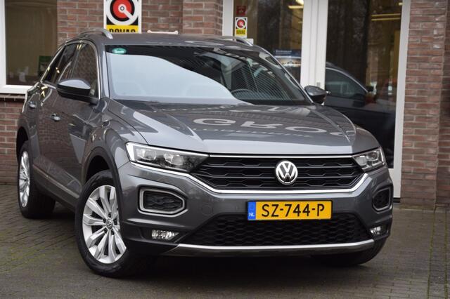 Volkswagen T-Roc 1.5 TSI 150PK SPORT! TREKHAAK/ADAP.CRUISE/LED