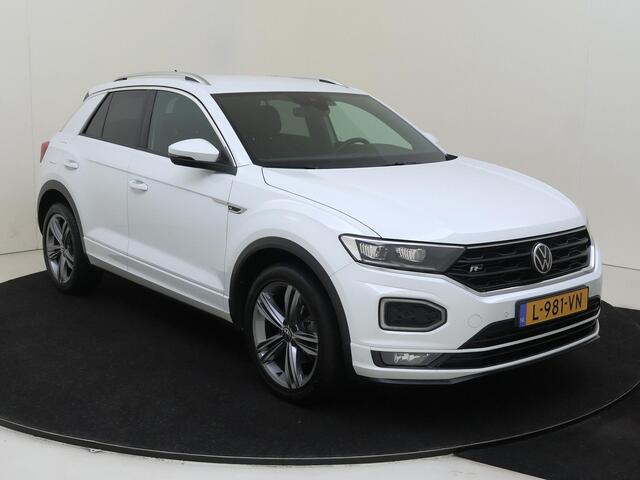 Volkswagen T-Roc 1.5 TSI Sport Business R | Achteruitrijcamera | Navigatie | Digital cockpit Pro | CarPlay | Adaptieve cruise control | Elektrisch inklapbare buitenspiegels | LED verlichting |