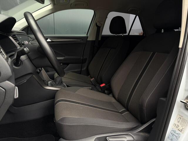 Volkswagen T-Roc 1.0 TSI Sport Trekhaak Stoelverwarming Carplay Camera Digitaaldashboard