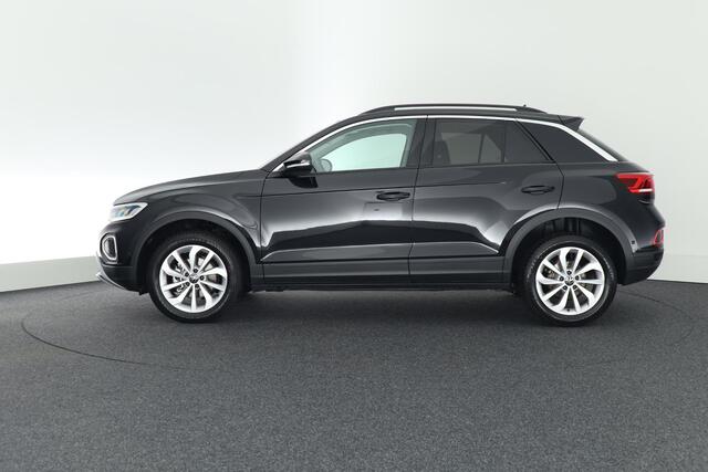 Volkswagen T-Roc 1.5 TSI 150pk DSG Life Edition Stoelverwarming Camera Keyless Led Navigatie