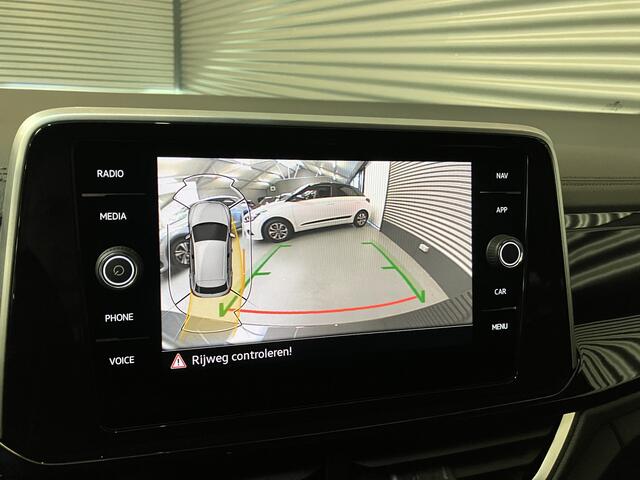 Volkswagen T-Roc 1.5 TSI R-LINE/IQ DRIVE/IQ LIGHT/EL A KLEP/KEY-LESS/ENZ