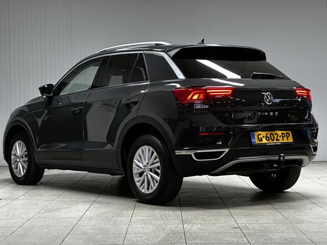Volkswagen T-Roc 1.5 TSI Style Business/ Trekhaak!/ DAB+/ Apple+Android/ Elek.Klep/ LED Dagrijverl./ Clima/ Navi/ Cruise/ Bluetooth/ Multi.LEDER.Stuur/ Elek.Pakket/ Isofix/ PDC V+A.