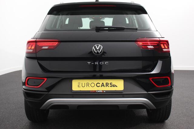 Volkswagen T-Roc 1.5 TSI 150pk DSG Life Navigatie Apple Carplay/Android Auto Parkeersensoren Camera Adaptive Cruise Control Park Assist StoelverwarmingVirtual Cockpit