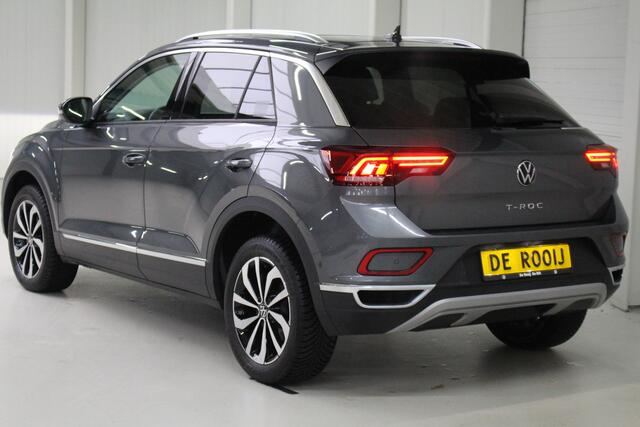 Volkswagen T-Roc 1.5 TSI DSG Style Panoramadak | Navigatie | DAB+ Radio | 17"Lichtmetalen velgen | Camera