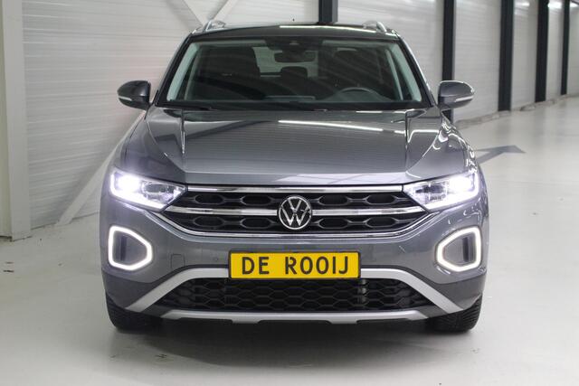 Volkswagen T-Roc 1.5 TSI DSG Style Panoramadak | Navigatie | DAB+ Radio | 17"Lichtmetalen velgen | Camera