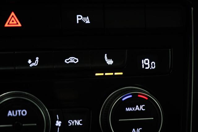 Volkswagen T-Roc 2.0 TSI 4Motion Sport | WINTER / EXECUTIVE- PACK | BEATS DAB | STOELVERWARMING