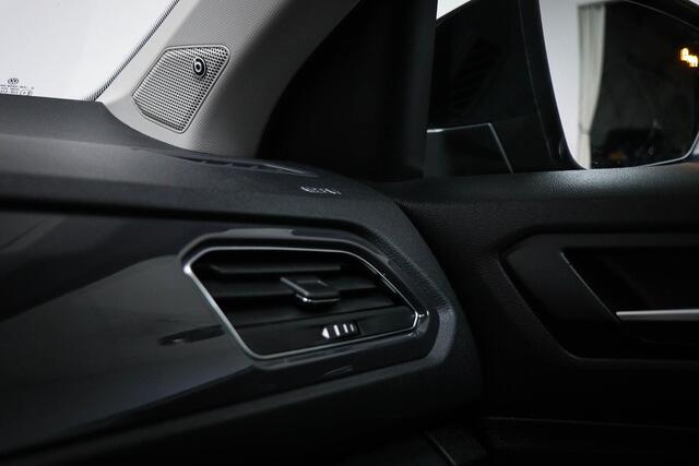 Volkswagen T-Roc 2.0 TSI 4Motion Sport | WINTER / EXECUTIVE- PACK | BEATS DAB | STOELVERWARMING