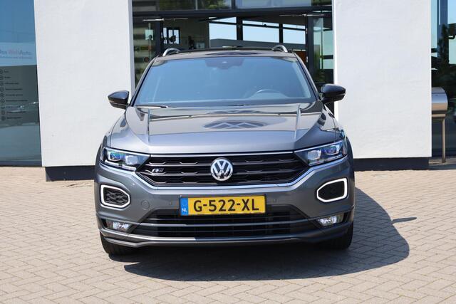 Volkswagen T-Roc 1.5 TSI Sport Business R 110KW-150PK DSG, 4 Seizoenenbanden, Dodehoek sensor, R Line in en exterieur, digital cockpit, panoramadak, navigatie, DAB+, winterpakket met stoelverwarming spiegel pakket privacy glas chrome dakrail led koplampen adaptieve cruise