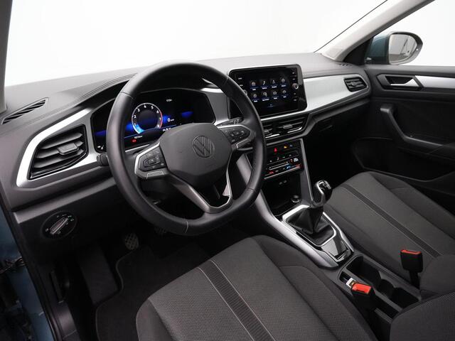 Volkswagen T-Roc 1.0 TSI 110 pk Life | Parkeersensoren voor/achter | Adaptive Cruise | Carplay