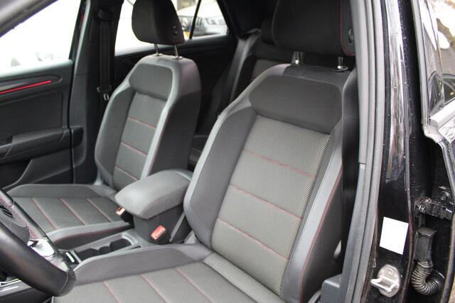 Volkswagen T-Roc 1.5 TSI DSG 2x R-line - LED - Trekhaak