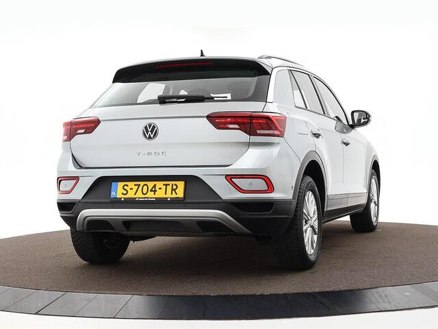 Volkswagen T-Roc 1.0TSI/110PK Life Business · Navigatie · Apple/Android · Stoelverwarming · Garantie tot april 2027 of 100000km.