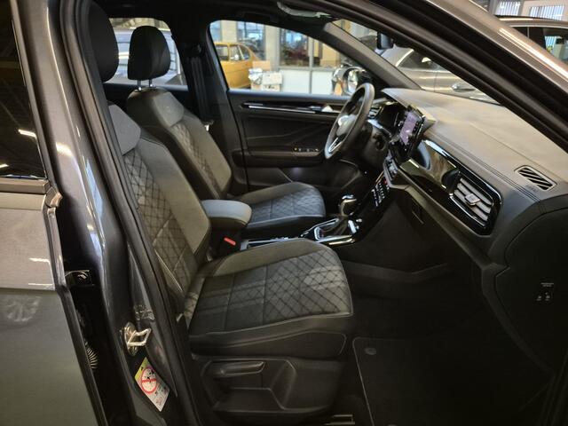 Volkswagen T-Roc 1.5 TSI R-Line -150pk- Automaat | Panorama dak | IQ LED | Camera | Elec. Achterklep | Rijklaarprijs