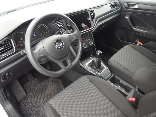 Volkswagen T-Roc 1.0 TSI 1STE EIG / TREKHAAK / AIRCO / CARPLAY / ELEK RAMEN / NL-AUTO