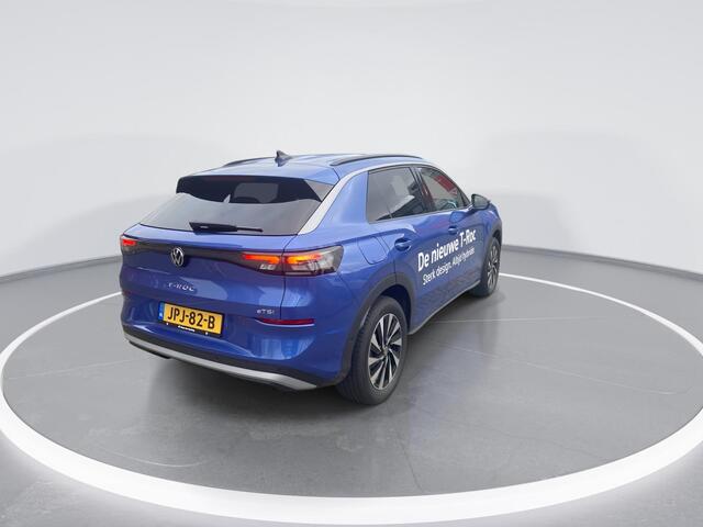 Volkswagen T-Roc 1.5 eTsi Life First Edition 7 versn. DSG · Comfort pakket · Achteruitrijcamera · Draadloze telefoonlader