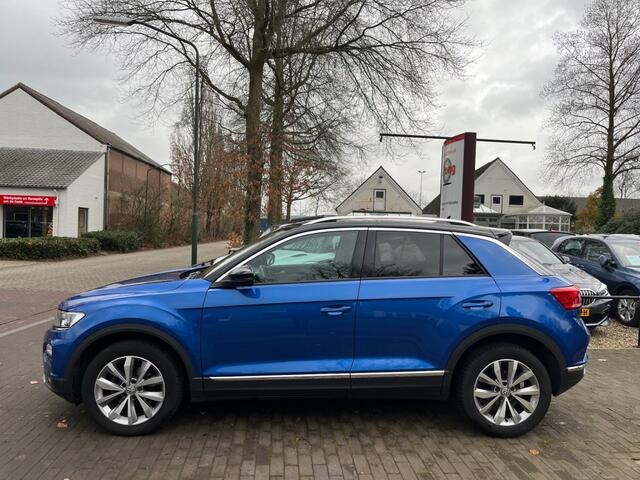 Volkswagen T-Roc 1.0 TSI STYLE / NAVI / CARPLAY / ADAP. CRUISE / TREKHAAK AFN. / CAMERA