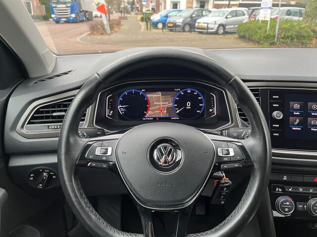Volkswagen T-Roc 1.0 TSI STYLE / NAVI / CARPLAY / ADAP. CRUISE / TREKHAAK AFN. / CAMERA