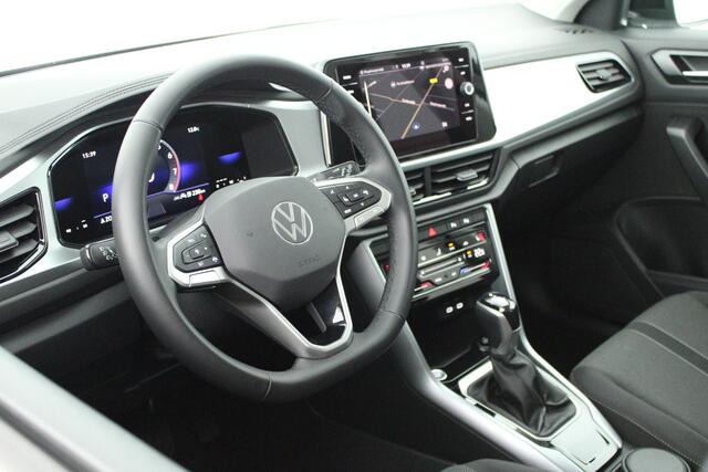 Volkswagen T-Roc 1.5 TSI 150pk DSG Life Edition Stoelverwarming Camera Keyless Led Navigatie