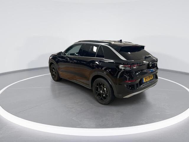 Volkswagen T-Roc Life First Edition 1.5 eTSI 116 PK 7 versn. DSG · Comfort pakket · Achteruitrijcamera · Draadloze telefoonlader · All season banden · 18" LM Velgen