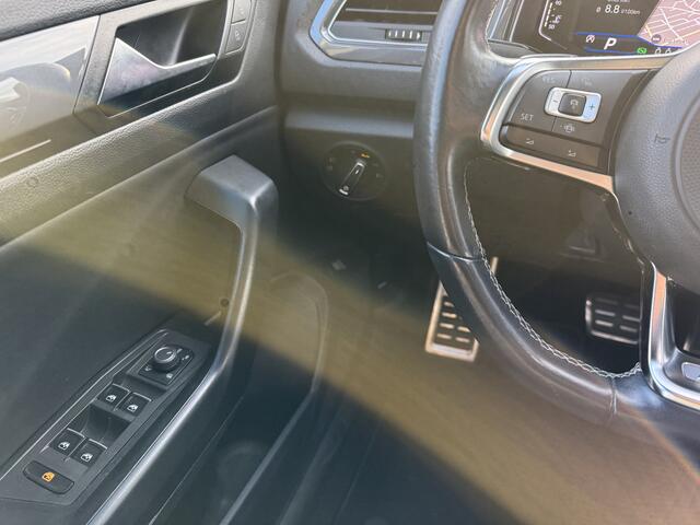 Volkswagen T-Roc 1.5 TSi Sport R-Line Aut., Pano | Camera | Navi & CarPlay