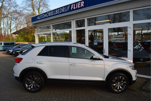 Volkswagen T-Roc 1.0 TSI Style Business | Digi. Dash | PDC | Camera | Orig. NL | NAP |
