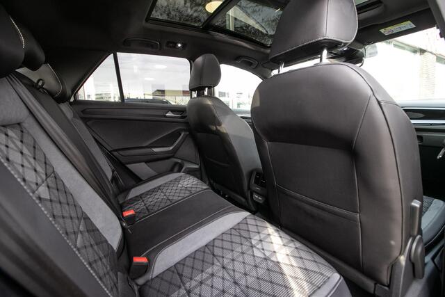 Volkswagen T-Roc 1.5 TSI R-Line Edition | Adapt cruise | Panorama dak | 19" Lmv