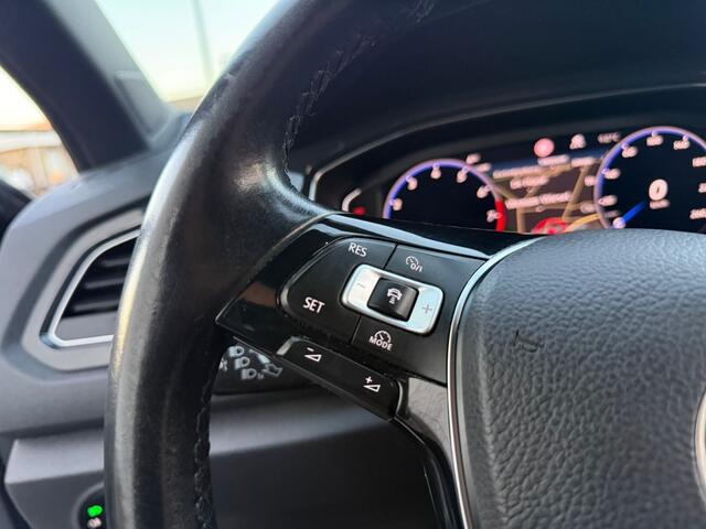 Volkswagen T-Roc 1.5 TSI Sport I ACC I Dealer Onderhouden I