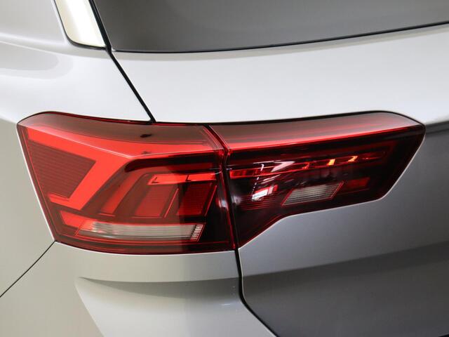 Volkswagen T-Roc Life Edition | 'App-Connect' draadloze smartphone integratie | 'App-Connect' draadloze smartphone integratie | Afstandscontrolesysteem (Front Assist)