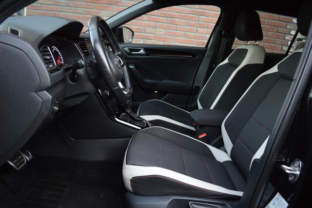 Volkswagen T-Roc 1.5 TSI Sport DSG Led Navi Acc Camera Keyless CarPlay Pdc