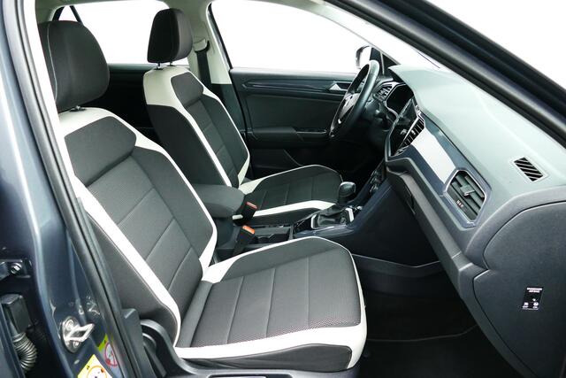 Volkswagen T-Roc 1.5 150Pk TSI Sport. Virt Cockpit, Camera, Elek Klep, Stoel&StuurVerw, Haak 1500kg