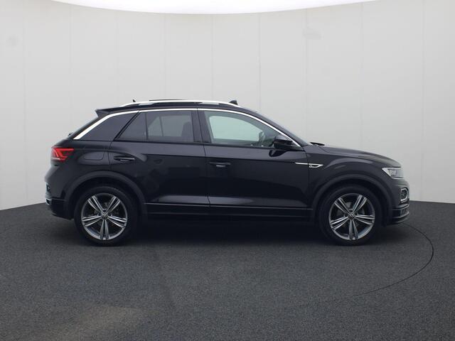 Volkswagen T-Roc 1.5TSI/150PK DSG R-line · Panoramadak · Camera · Navigatie · Apple/Android Car Play · Garantie t/m 25-03-2026 of 100.000km