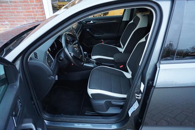 Volkswagen T-Roc 1.5 TSI Sport Trekhaak | Digital dashboard | PDC *All in prijs*