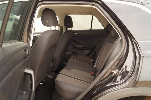 Volkswagen T-Roc 1.5 TSI 150pk DSG Style -NAVI-ECC-CAM-PDC-