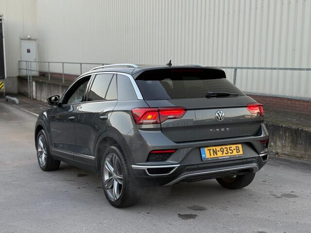Volkswagen T-Roc 1.5 TSI Sport Line I Lane + Front Assist I Camera