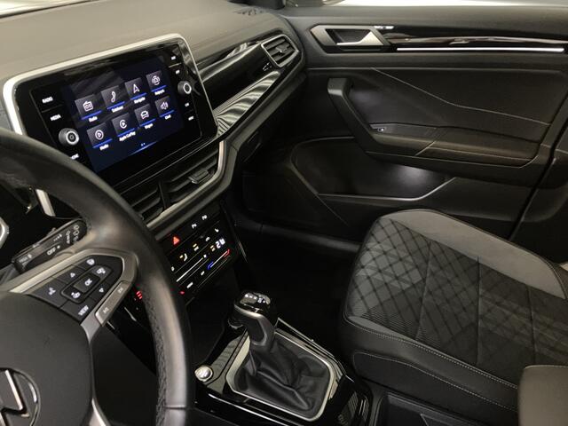 Volkswagen T-Roc 1.5 TSI R-LINE BLACK STYLE/IQ LIGHT/IQ DRIVE/EL A KLEP/ENZ