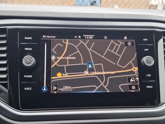 Volkswagen T-Roc Cabrio 1.5 TSI R-Line | Navigatie/Android/Apple Carplay | LM Velgen 17" | Voorstoelen/Stuurwiel Verwarmd | Cruise Control | Achteruitrijcamera | Airco |