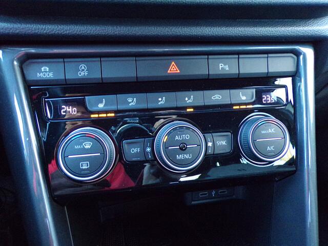 Volkswagen T-Roc 1.5 TSI R-Line Business Virtual cockpit Carplay Stoelverwarming