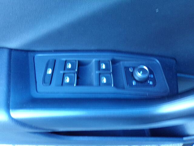 Volkswagen T-Roc 1.5 TSI R-Line Business Virtual cockpit Carplay Stoelverwarming