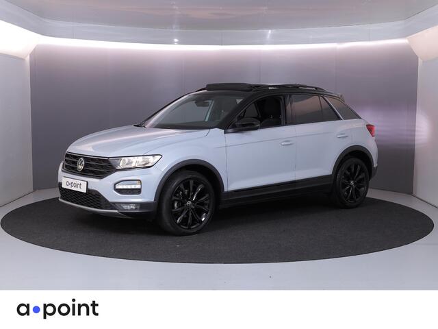 Volkswagen T-Roc 1.5 TSI Sport 150 pk Automaat (DSG) | Navigatie via App | Panoramadak | Parkeersensoren | Black Style pakket | Stoelverwarming |