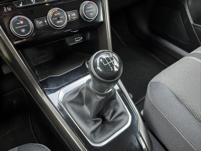 Volkswagen T-Roc 1.0 TSI Sport *Navigatie*Stoelverwarming*