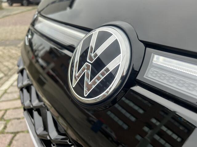 Volkswagen T-Roc 1.5 eTsi R-Line First Edition | Velgen 'Calgary', 20 inch | Achterklep elektrisch bedienbaar | Black Style Pakket