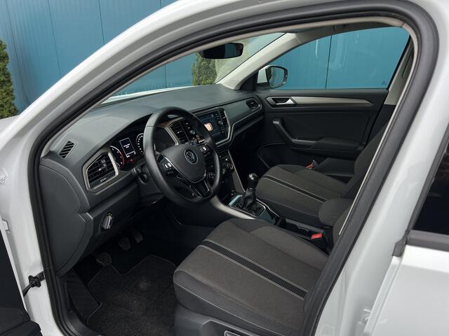 Volkswagen T-Roc 1.0 TSI Style CARPLAY | CRUISE | CLIMA | NAV | PDC | LMV | 38DKM!!