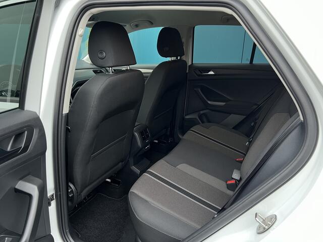 Volkswagen T-Roc 1.0 TSI Style CARPLAY | CRUISE | CLIMA | NAV | PDC | LMV | 38DKM!!