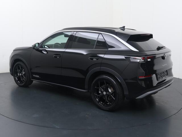 Volkswagen T-Roc 1.5 eTsi 116pk DSG Life First Edition | 18" Black Huntsville velgen | Stoel- & stuurwielverwarming |