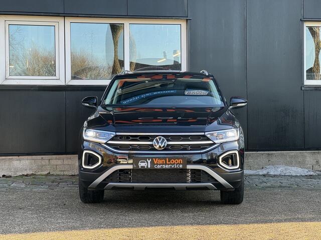 Volkswagen T-Roc 1.5TSI Style/iQ Light/Dodehoekdet/Carplay/Stoelverw/Elek achterk