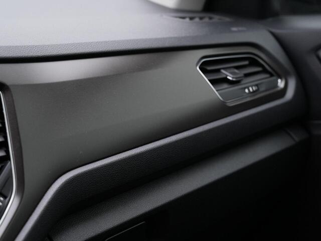 Volkswagen T-Roc 1.0 TSI 115 pk Style | Stoelverwarming | Adaptive Cruise | Navigatie | Parkeersensoren voor/achter | Carplay