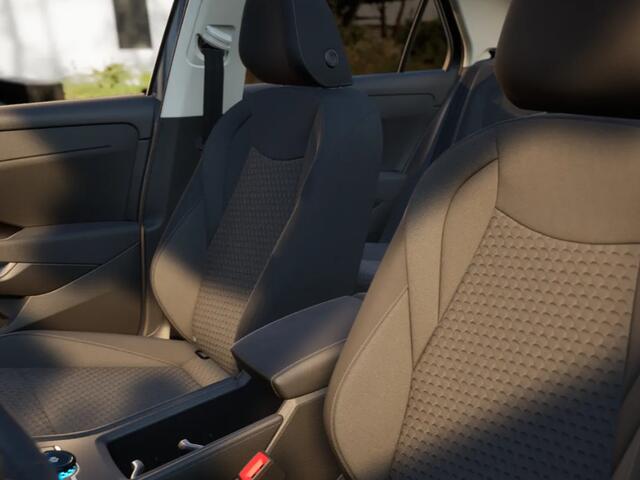 Volkswagen T-Roc Life First Edition 1.5 eTSI 116 PK 7 versn. DSG · Comfort Pakket · Achteruitrijcamera · Draadloze telefoonlader ·