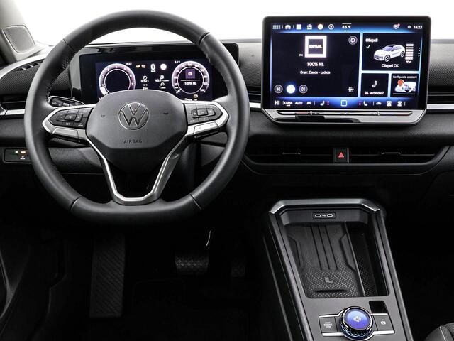 Volkswagen T-Roc Life First Edition 1.5 eTSI 116 PK 7 versn. DSG · Comfort Pakket · Achteruitrijcamera · Draadloze telefoonlader ·