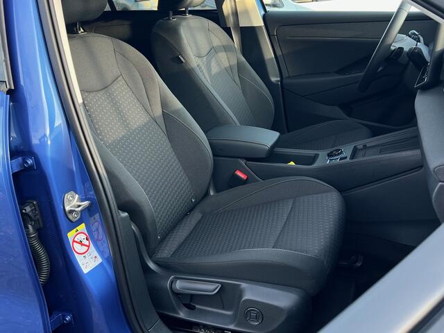 Volkswagen T-Roc 1.5 eTsi 116pk DSG Life First Edition App Connect / Demonstratie auto