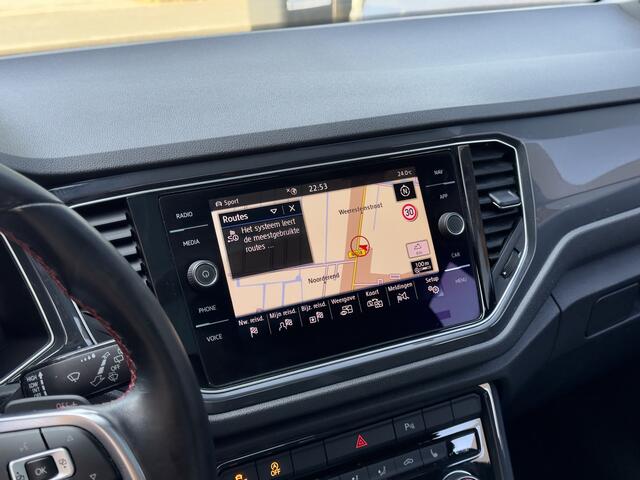 Volkswagen T-Roc 1.5 TSI AUT7 SPORT 2X R-LINE 104D.KM PANODAK 20 INCH-LMV NAVI CAMERA DIGI-DASH APPLE-CARPLAY LED PDC